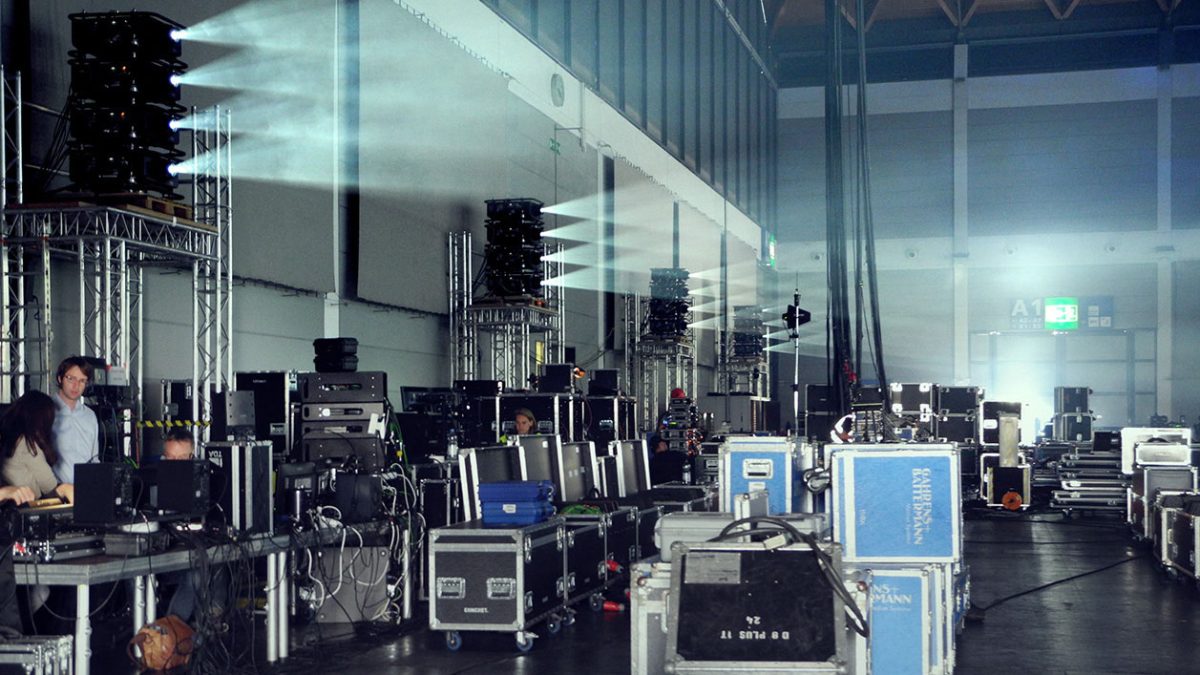 rear projection 16 projectors, four per field